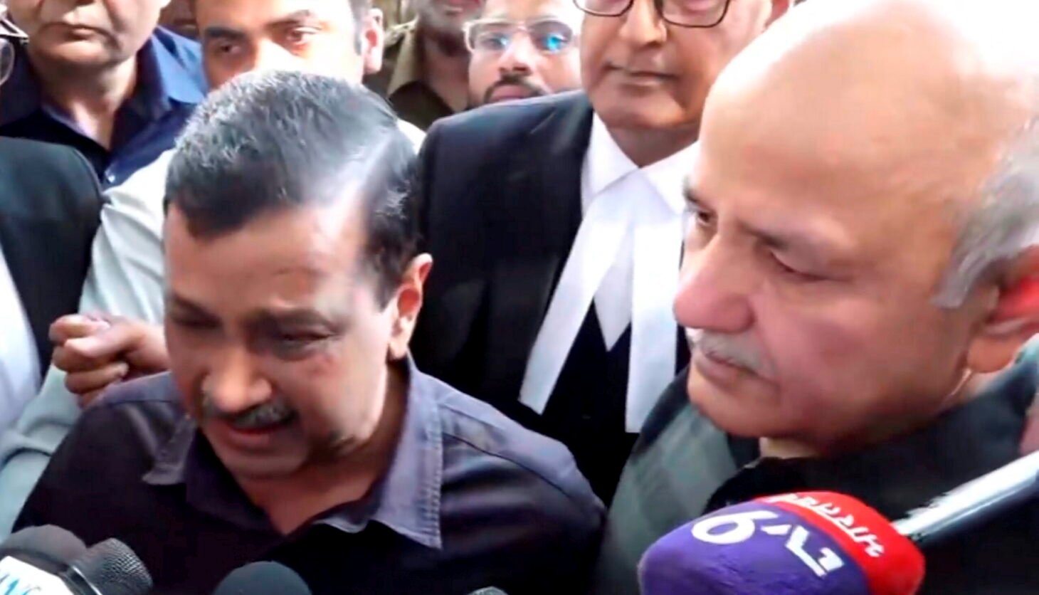 Delhi court discharges Arvind Kejriwal