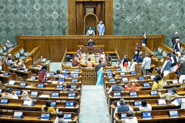 Lok Sabha passes Motion of Thanks on President's address without PM's response