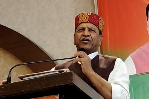 Congress faces setback in Palampur as BJP launches campaign and inducts 400 families