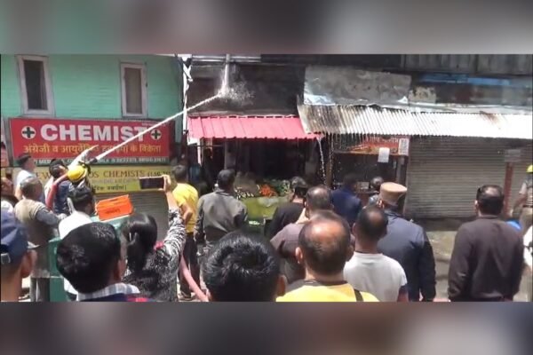 Fire breaks out in chhota shimla shop