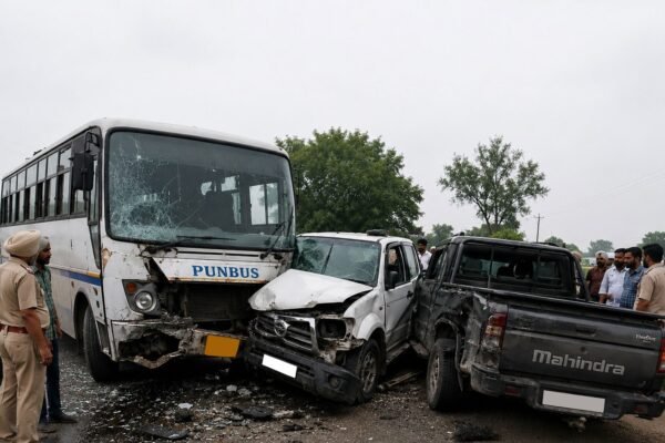 Six Sustain Injuries After Bus Collides with Pick-up Vehicles in Hoshiarpur