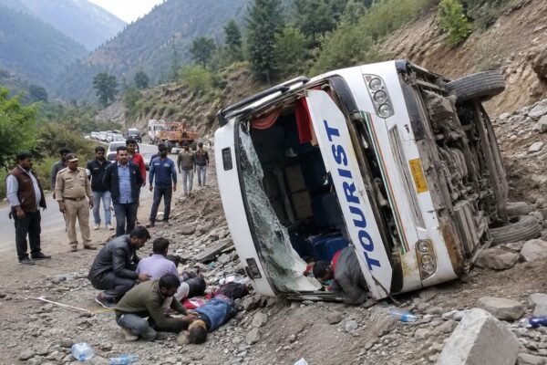 Bus Overturns Near Gulmarg, Five People Sustain Injuries