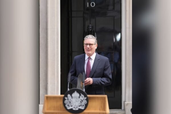 UK PM resigns
