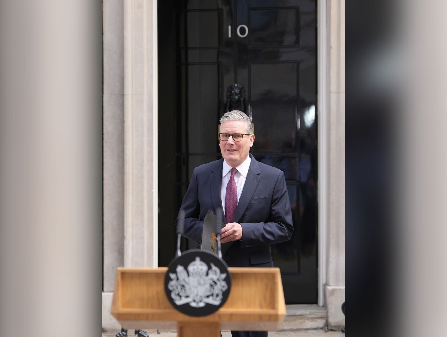 UK PM resigns